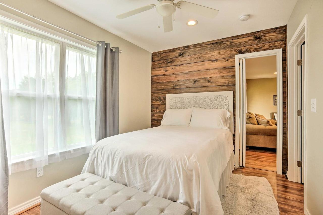 The Gathering Place Brenham Home On 6 Acres Екстер'єр фото